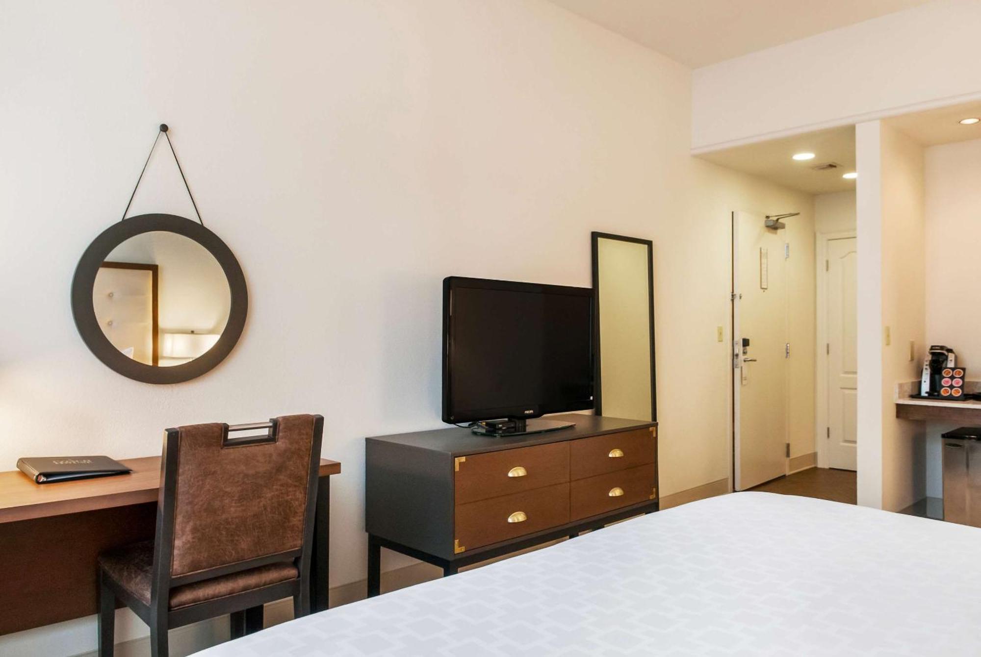 St Charles Coach House, Ascend Hotel Collection New Orleans Buitenkant foto
